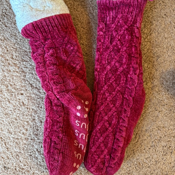 Cuddl Duds Pink Cable Knit Socks - Picture 1 of 2